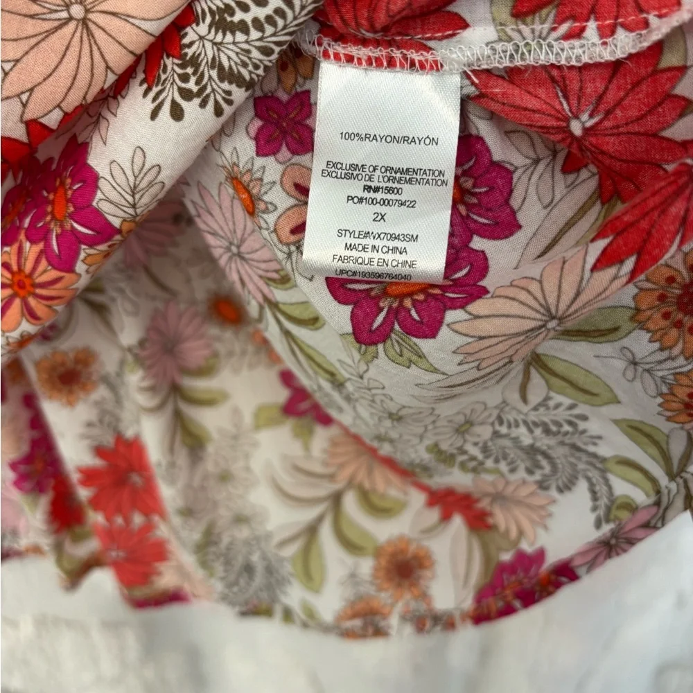 Democracy Floral Blouse - Red and White - Picture 9 of 9